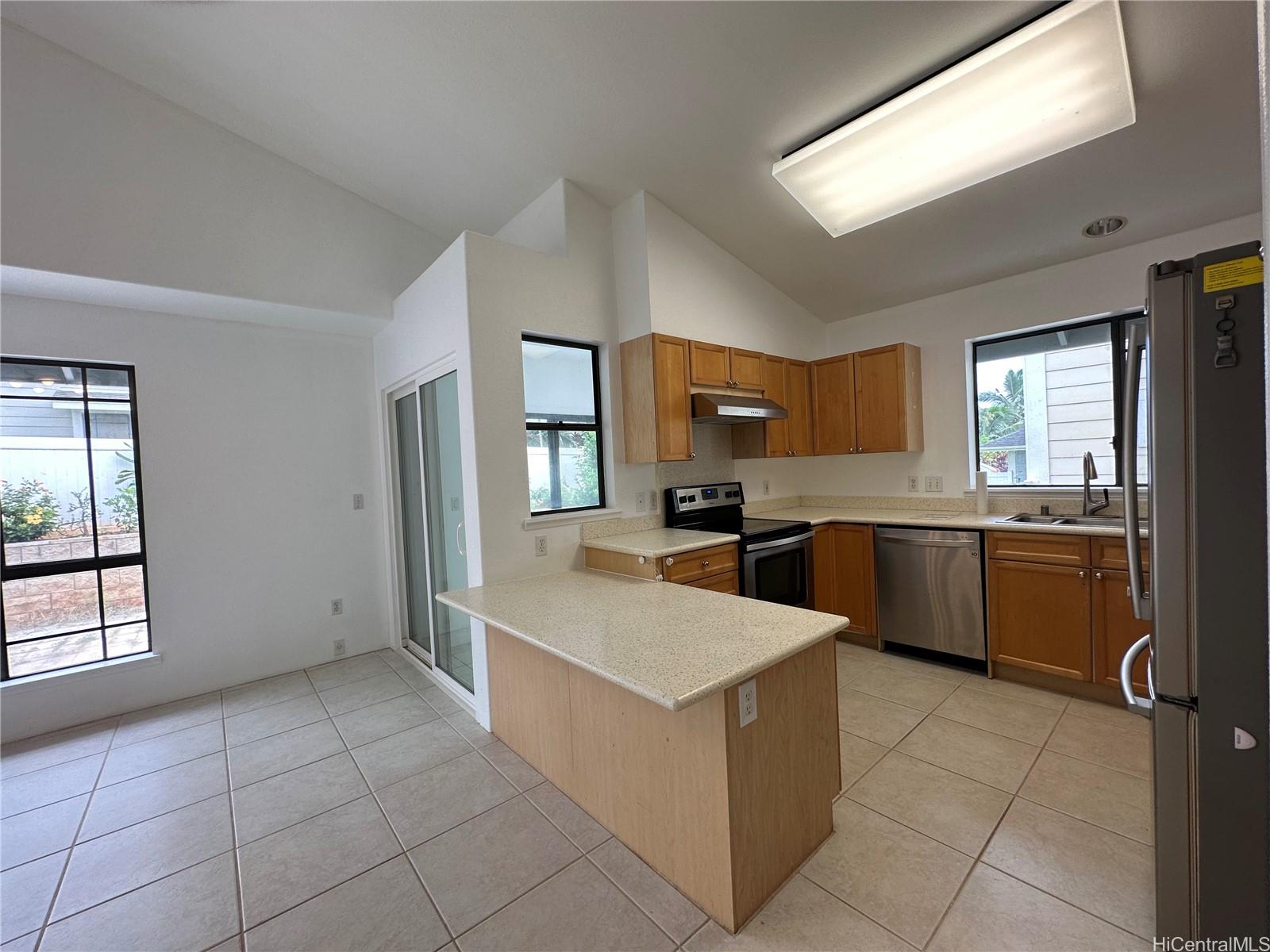 94-1066  Mauele Street Royal Kunia, Waipahu home - photo 20 of 25