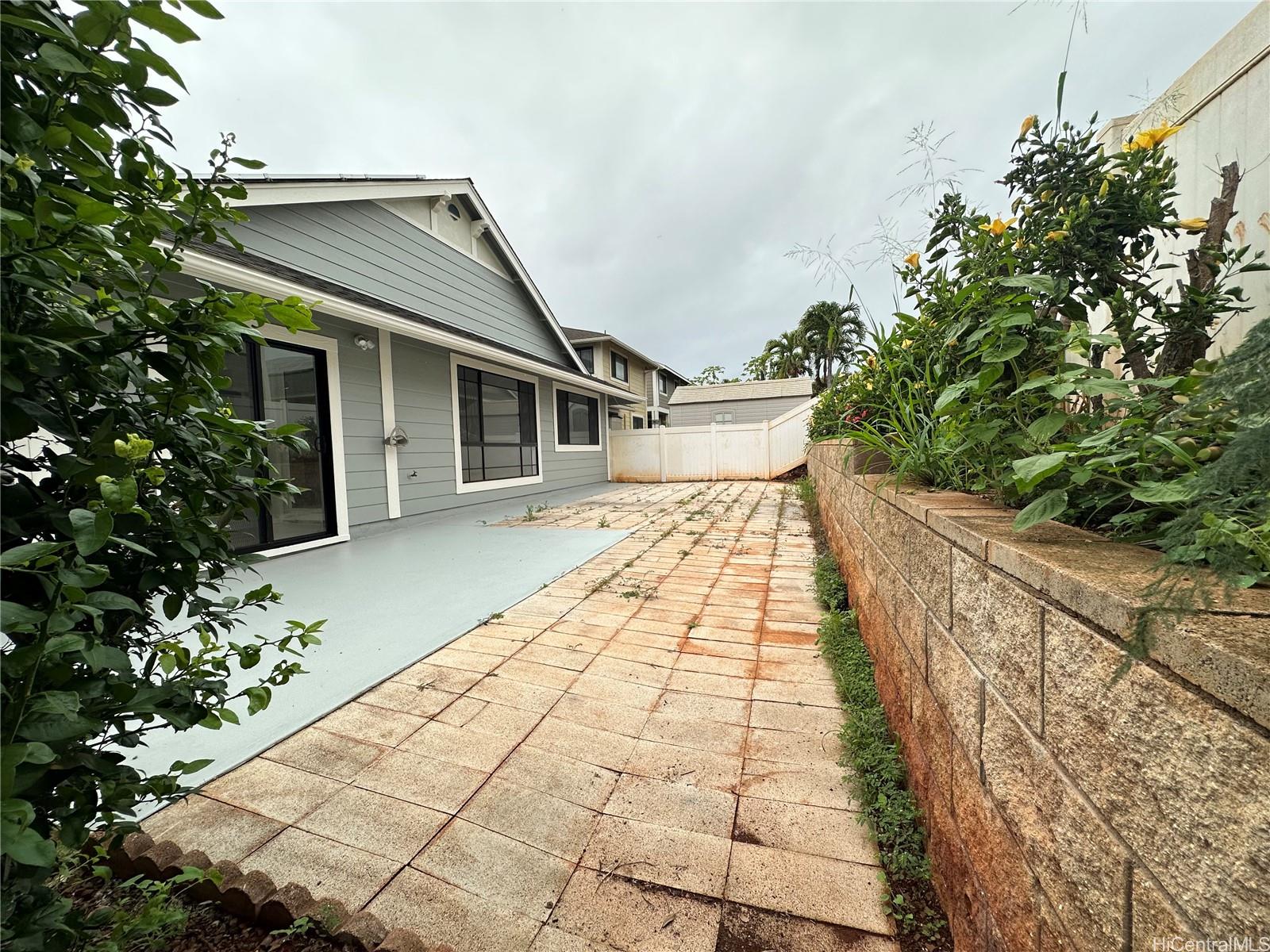 94-1066  Mauele Street Royal Kunia, Waipahu home - photo 3 of 25
