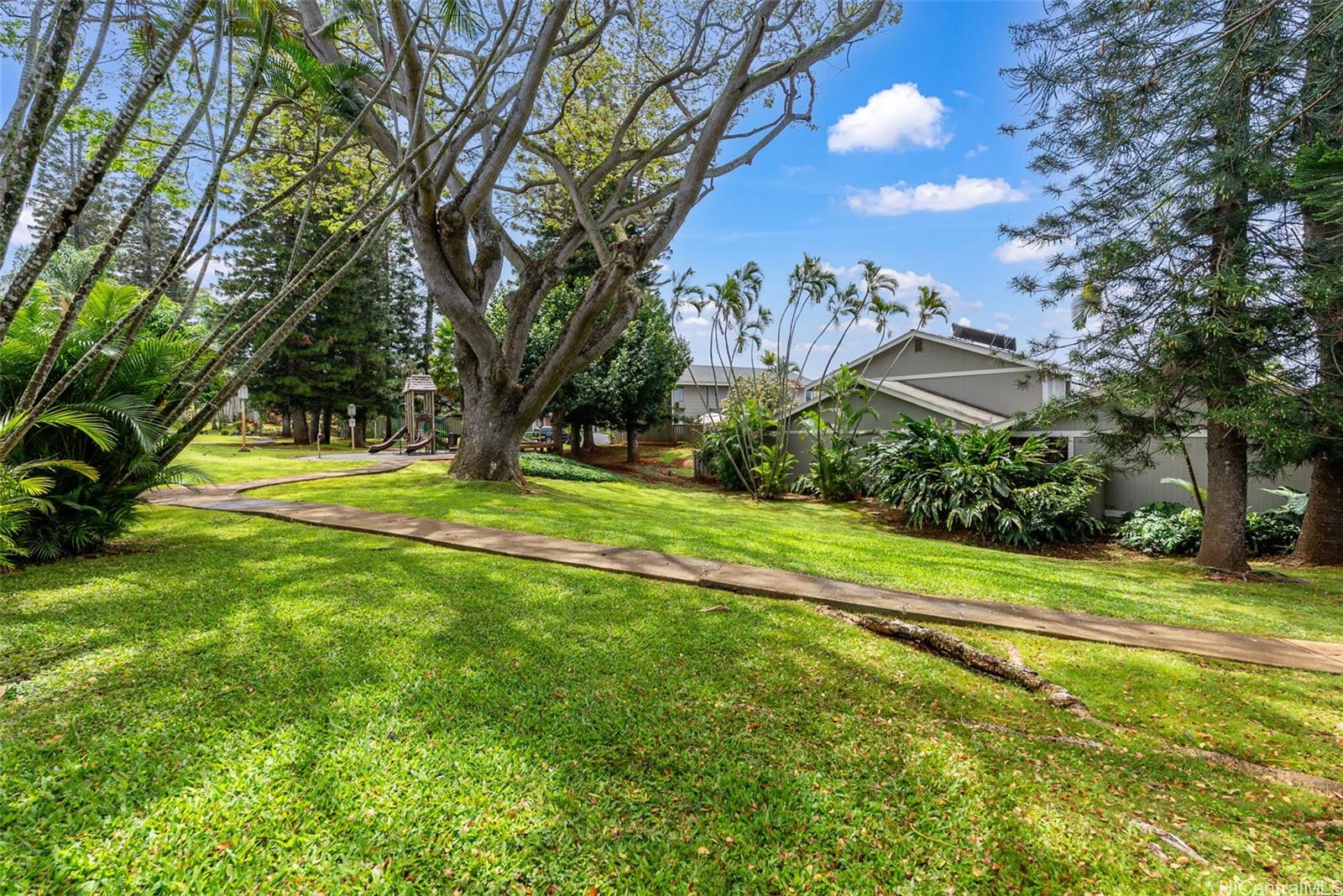 Spruce Ridge Villas condo # 16, Mililani, Hawaii - photo 3 of 24