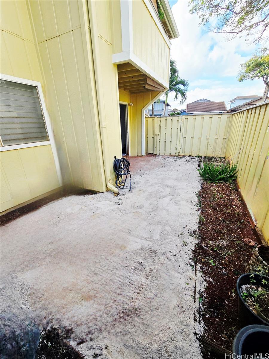 Ihona condo # A6, Waipahu, Hawaii - photo 7 of 9