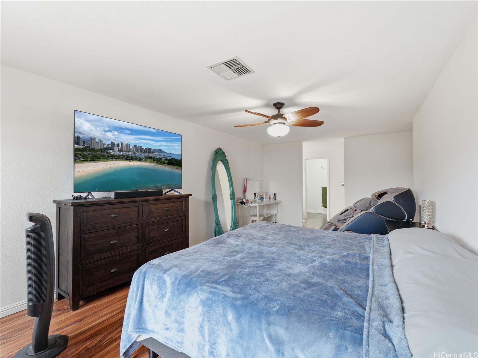 94-1075  Leko Place Waipio Gentry, Waipahu home - photo 11 of 25