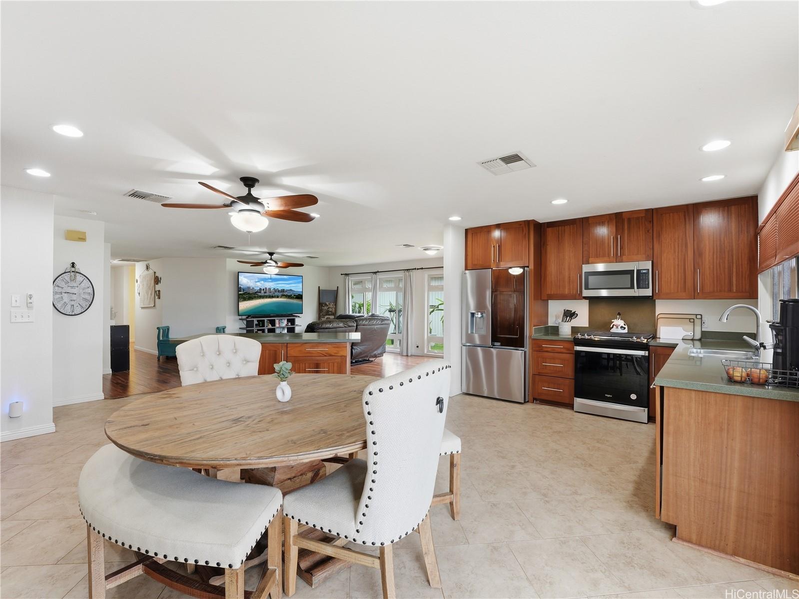 94-1075  Leko Place Waipio Gentry, Waipahu home - photo 6 of 25