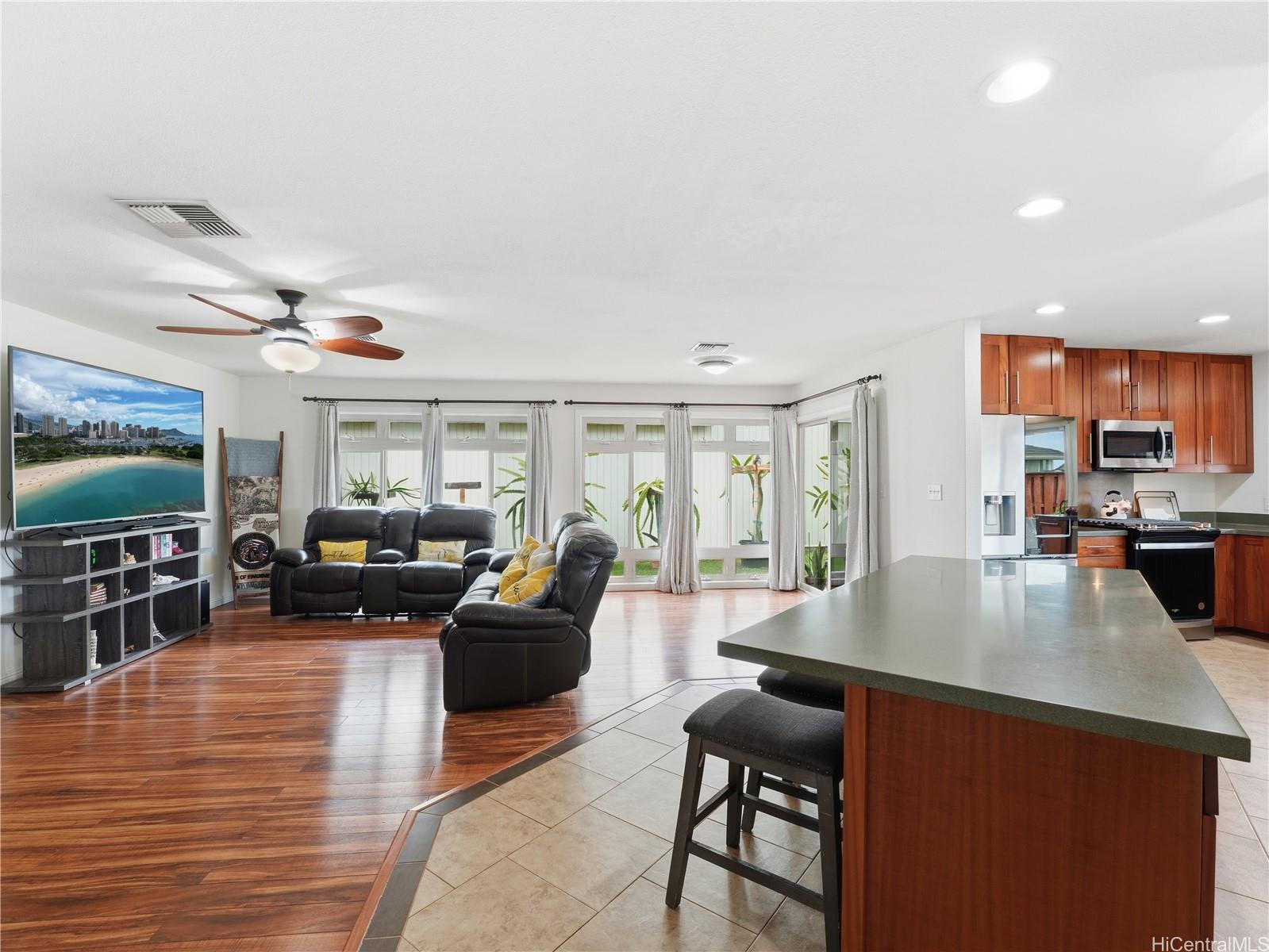 94-1075  Leko Place Waipio Gentry, Waipahu home - photo 7 of 25