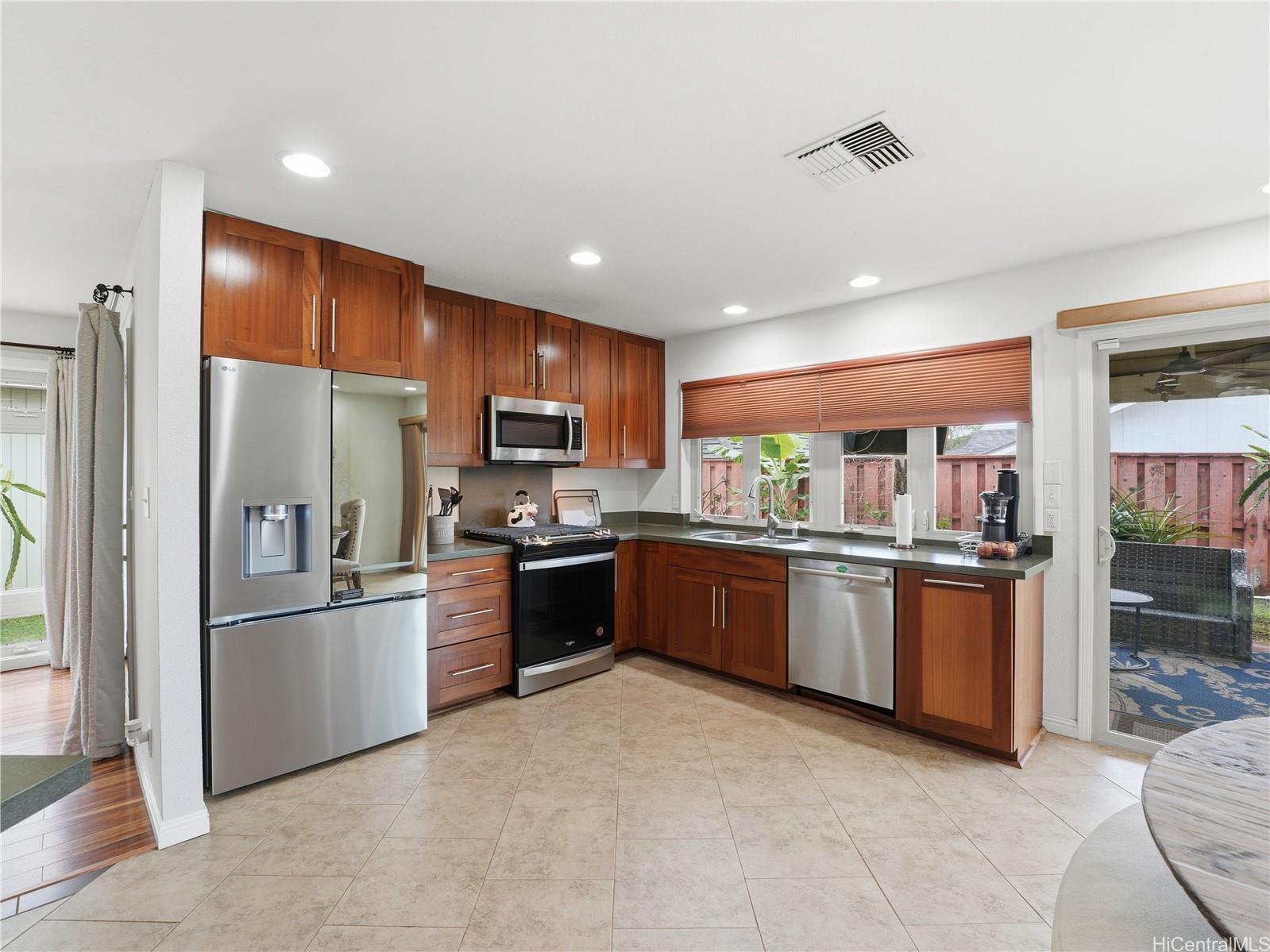 94-1075  Leko Place Waipio Gentry, Waipahu home - photo 9 of 25