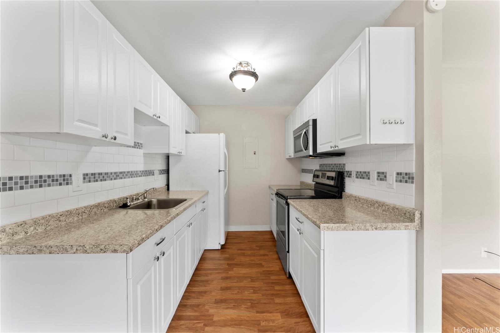 Waipio Gentry townhouse # J8, Waipahu, Hawaii - photo 11 of 25