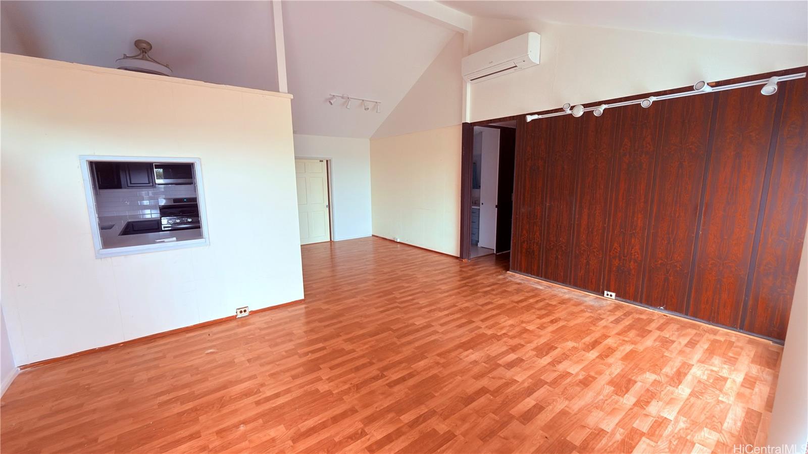 94-1086 Lumihoahu Street Waipahu - Rental - photo 2 of 9