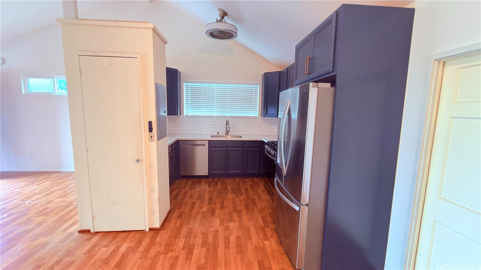 94-1086 Lumihoahu Street Waipahu - Rental - photo 3 of 9