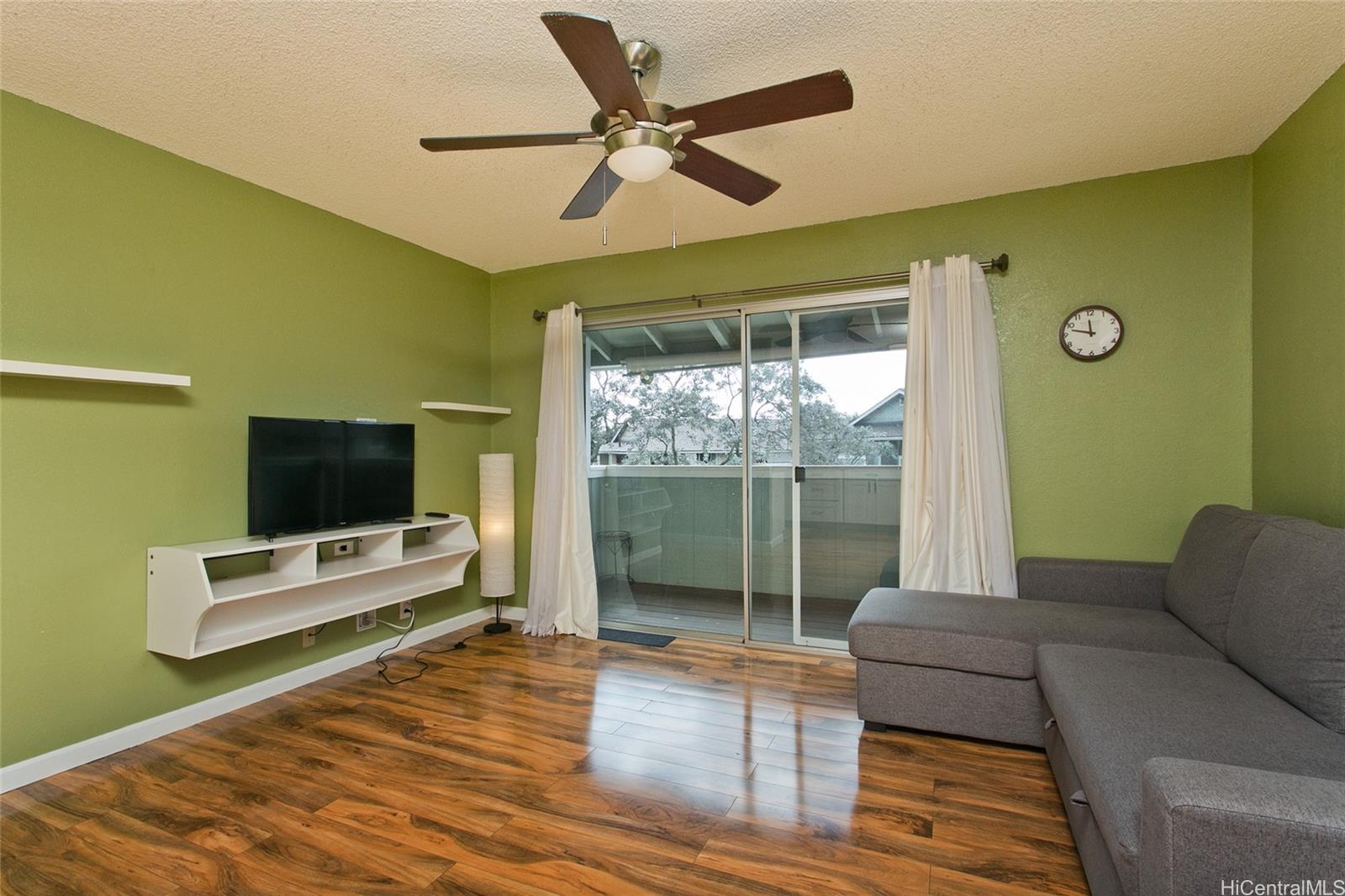 Hikino 2 condo # R5, Waipahu, Hawaii - photo 2 of 15