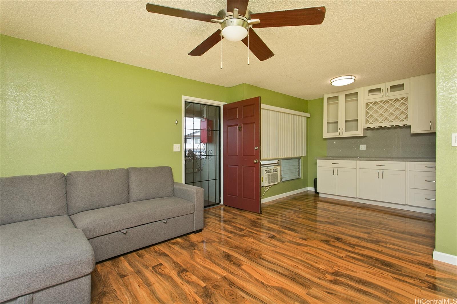 Hikino 2 condo # R5, Waipahu, Hawaii - photo 4 of 15