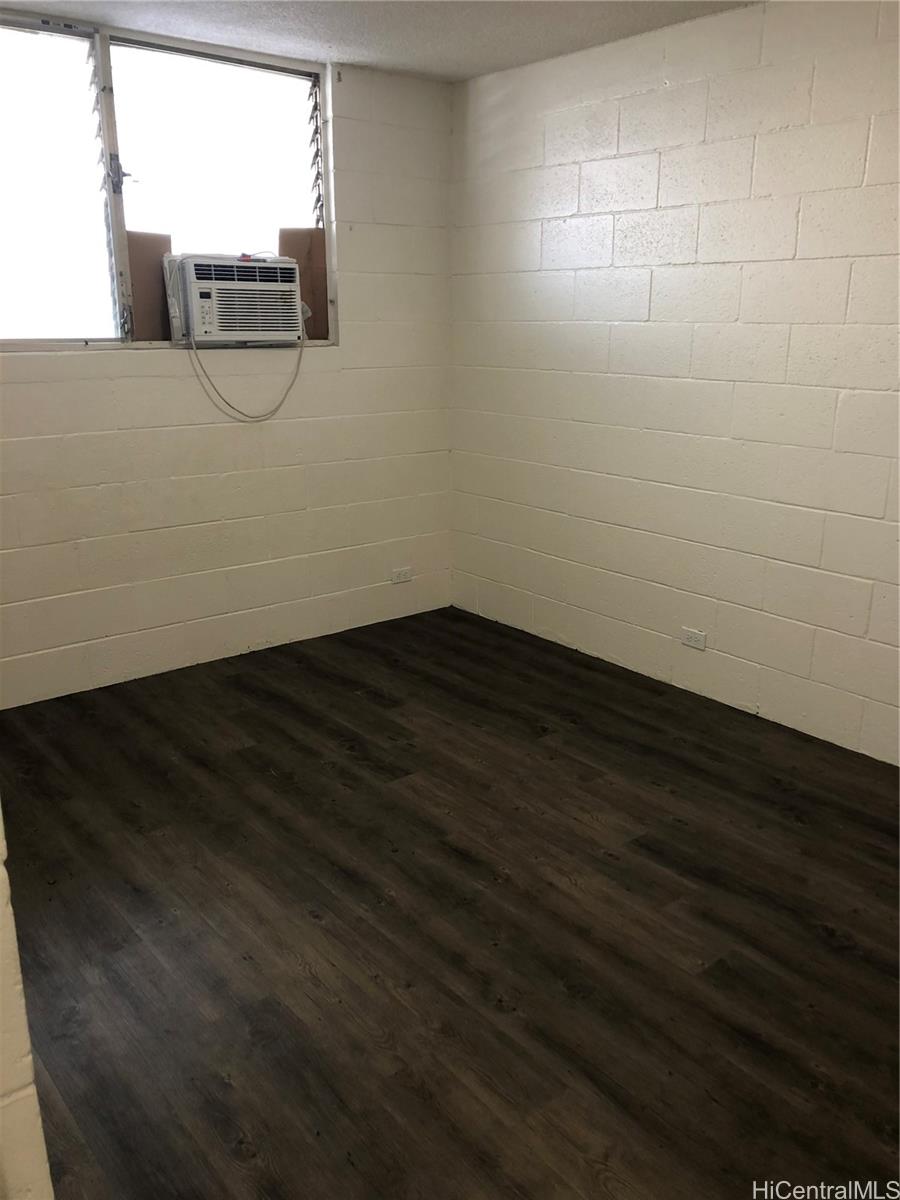 94-110 Pupunohe St Waipahu - Multi-family - photo 11 of 13