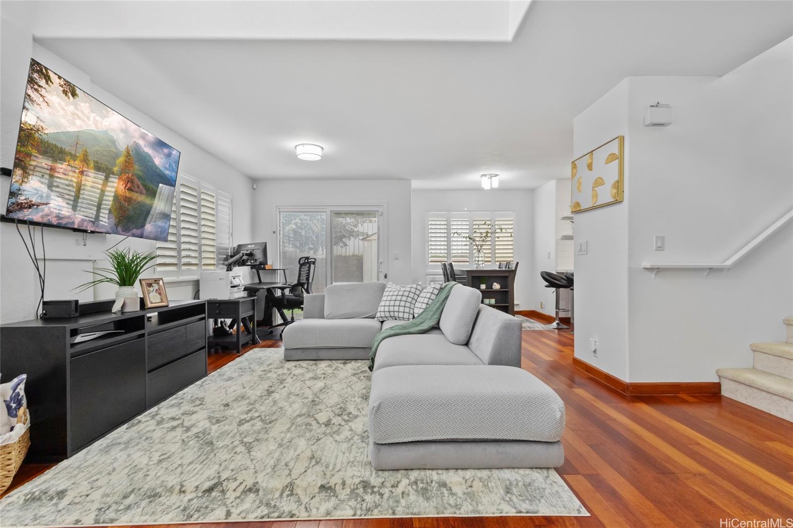 94-1100  Pulelo Street Waikele, Waipahu home - photo 4 of 23