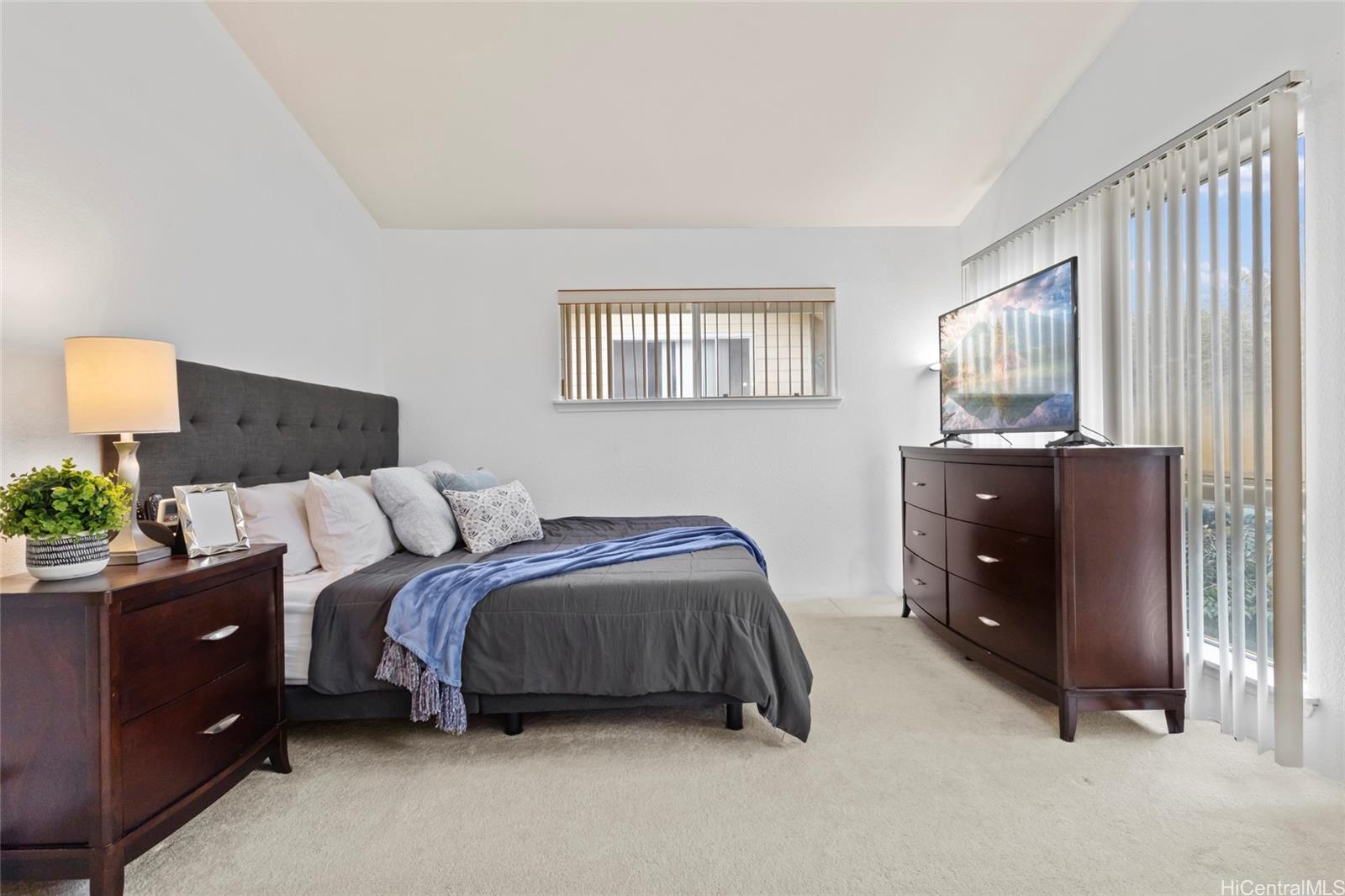 94-1100  Pulelo Street Waikele, Waipahu home - photo 7 of 23