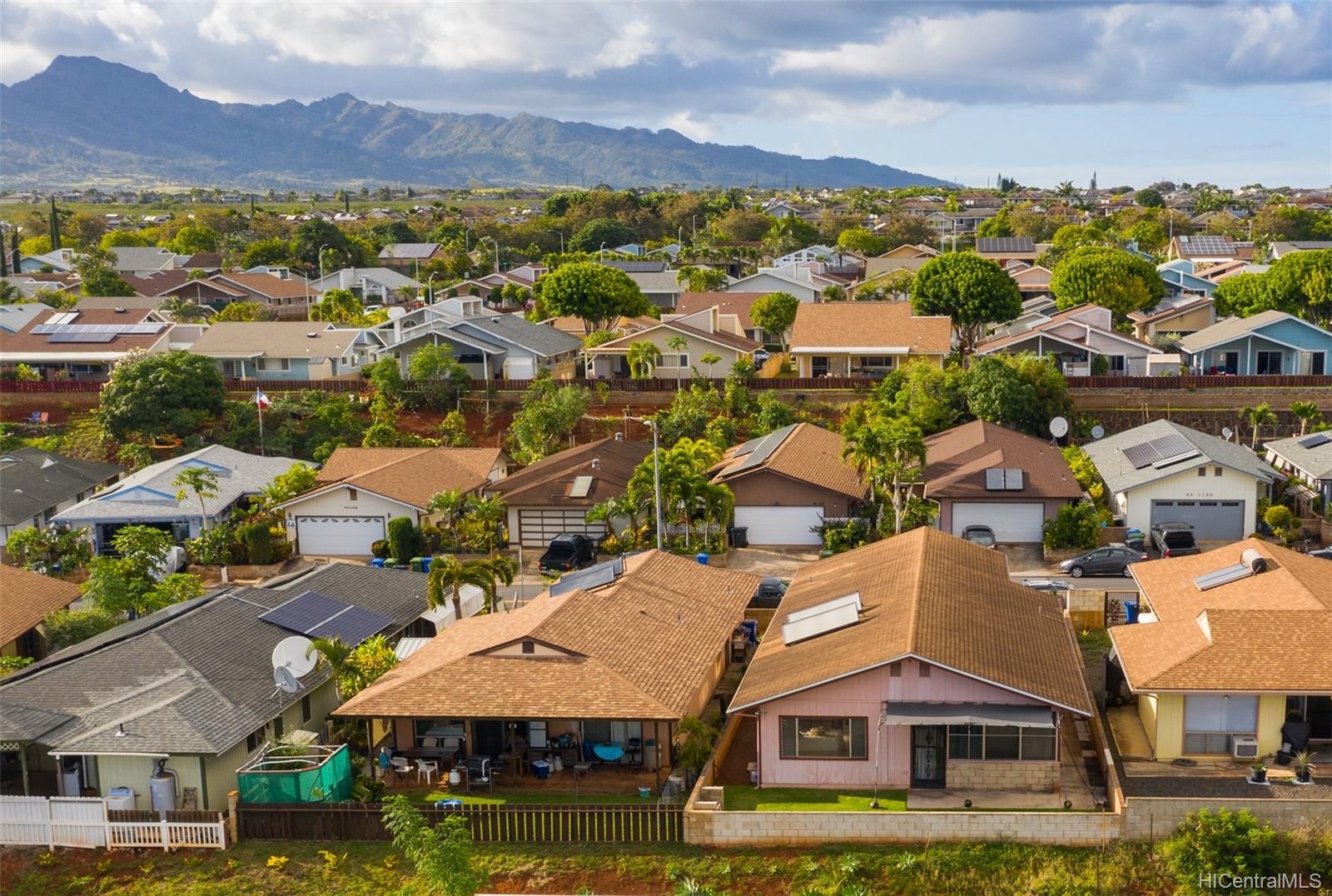 941106 Kaaholo Street , Waipahu, Hi 96797 Village Park home Waipahu
