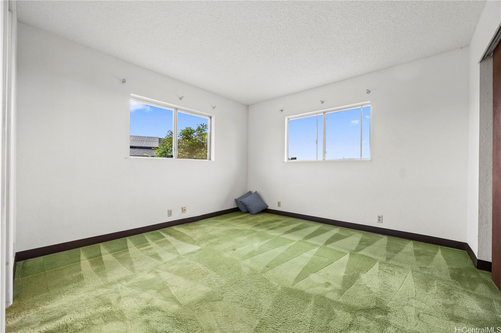 94-111  Kaaholo Place Village Park, Waipahu home - photo 17 of 25