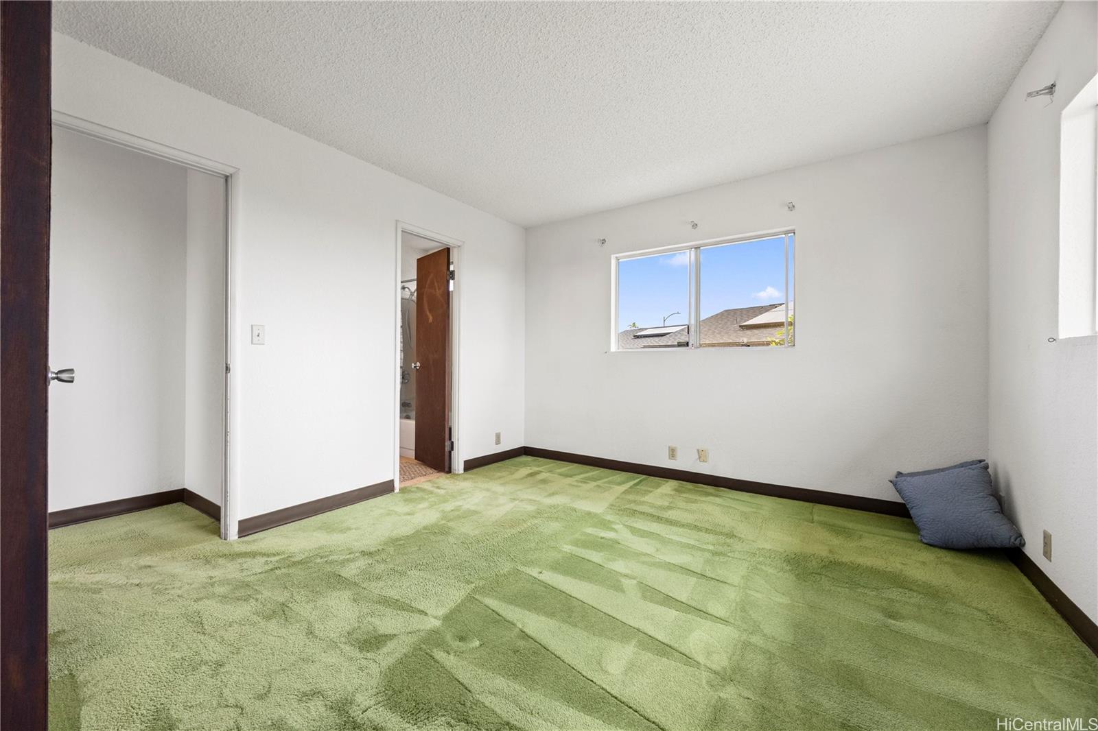 94-111  Kaaholo Place Village Park, Waipahu home - photo 18 of 25