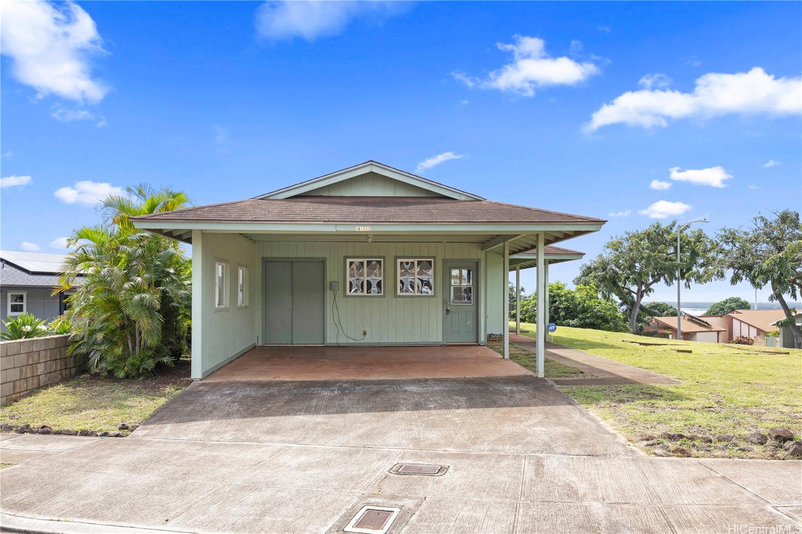 94-111  Kaaholo Place Village Park, Waipahu home - photo 3 of 25