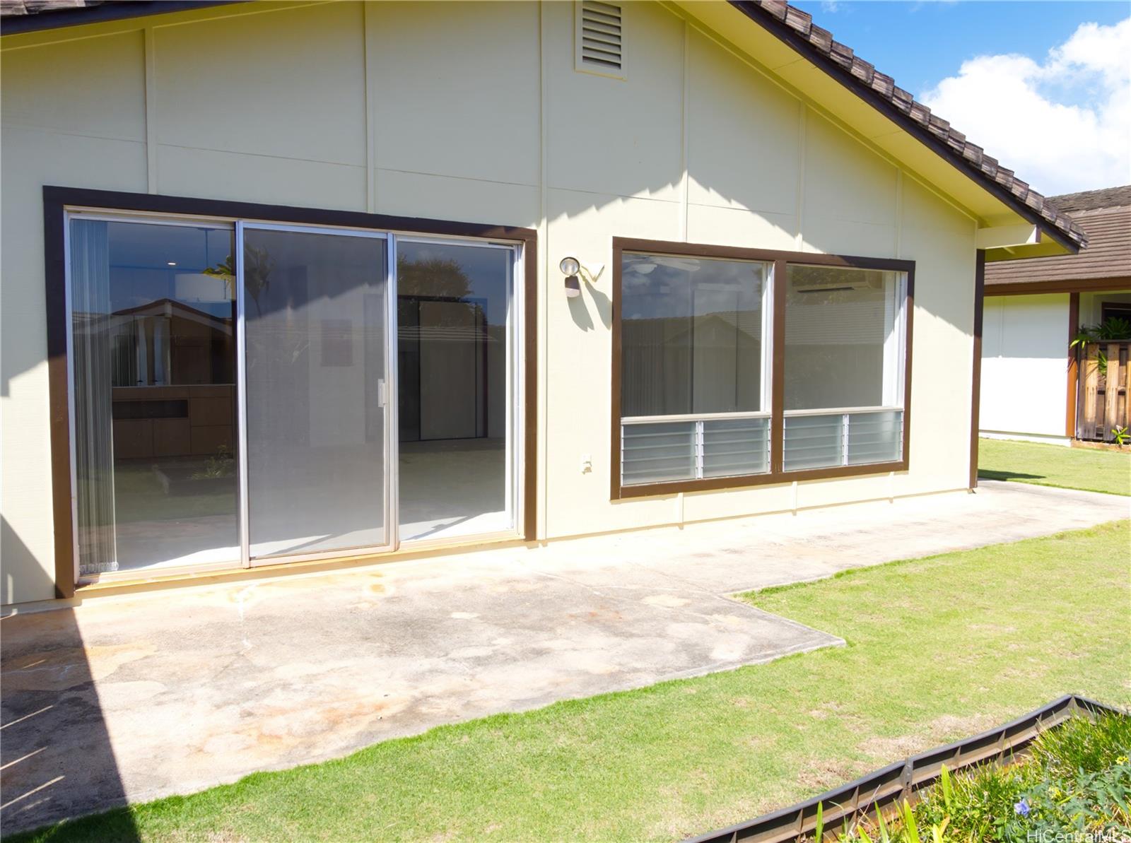 94-1115  Pulai Street Waipio Gentry, Waipahu home - photo 3 of 15