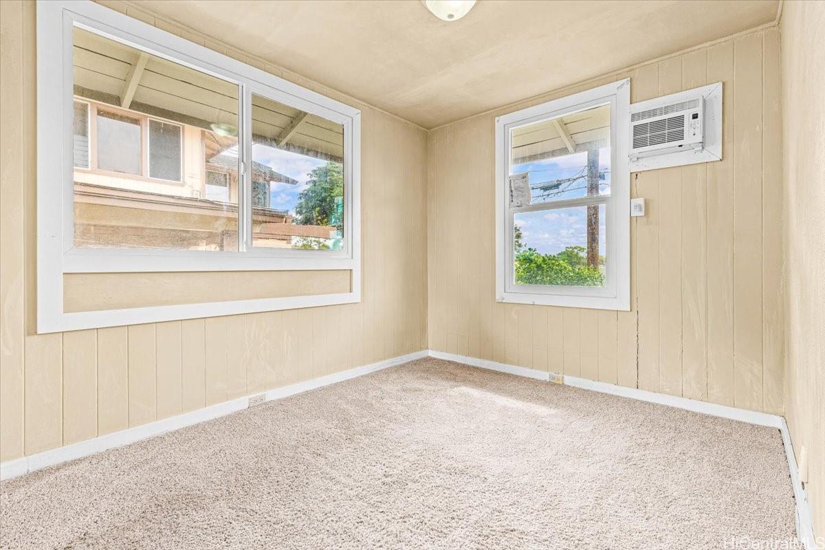 94-1122  Hunakai St Waipahu-lower, Waipahu home - photo 15 of 25