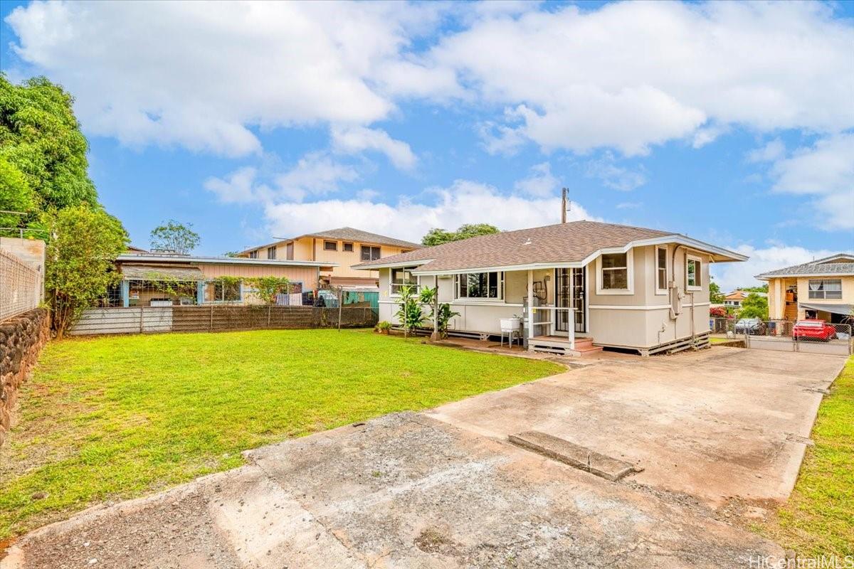 94-1122  Hunakai St Waipahu-lower, Waipahu home - photo 24 of 25