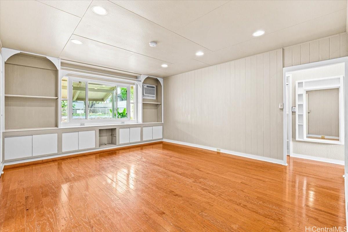 94-1122  Hunakai St Waipahu-lower, Waipahu home - photo 4 of 25