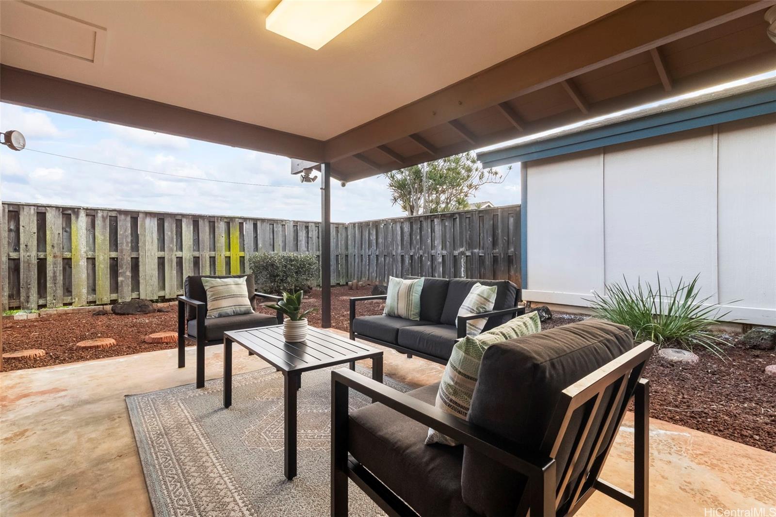 94-1127  Polinahe Place Waipio Gentry, Waipahu home - photo 7 of 23