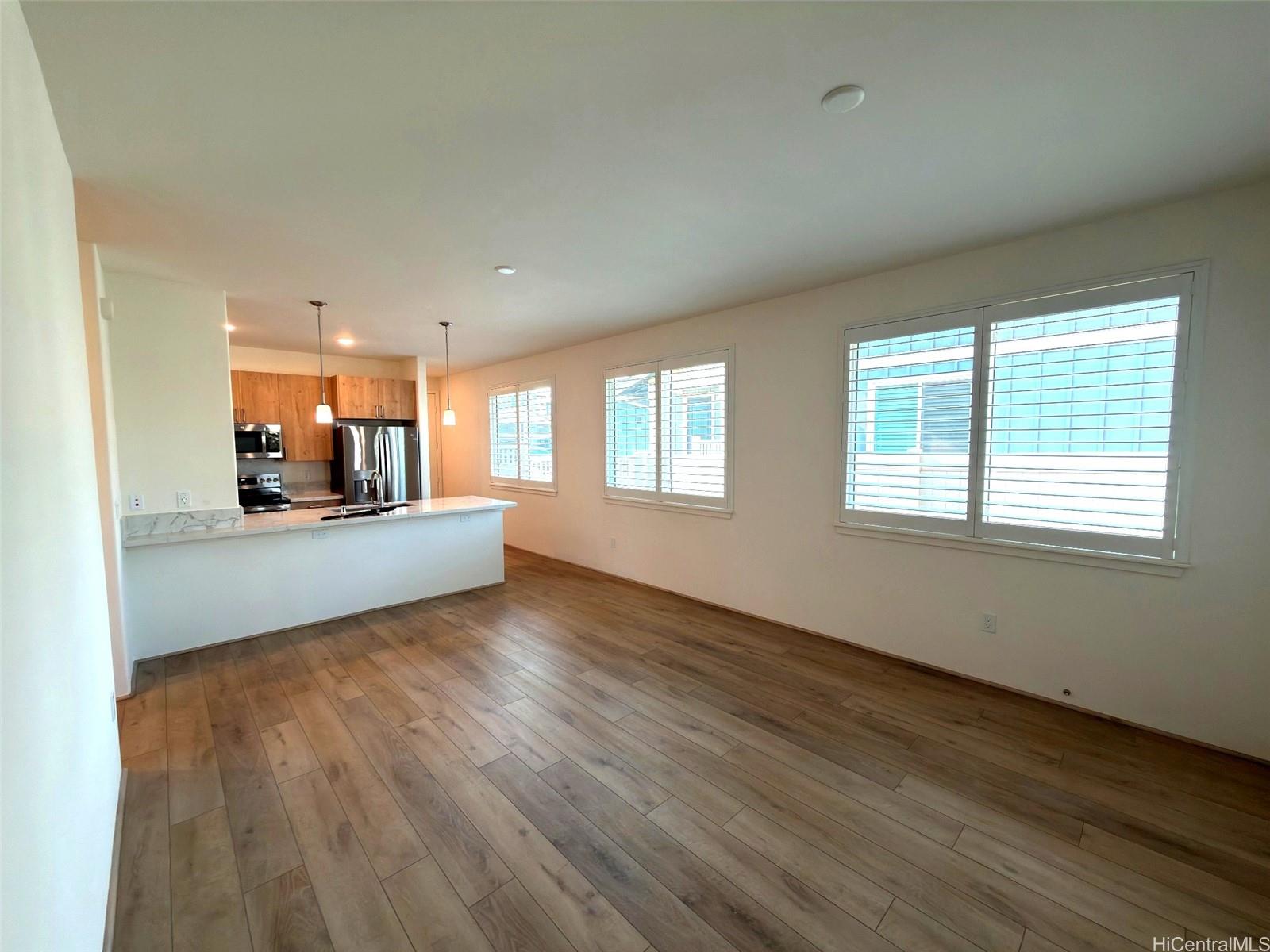 94-1133  Halekukui Street Koa Ridge, Waipahu home - photo 13 of 15