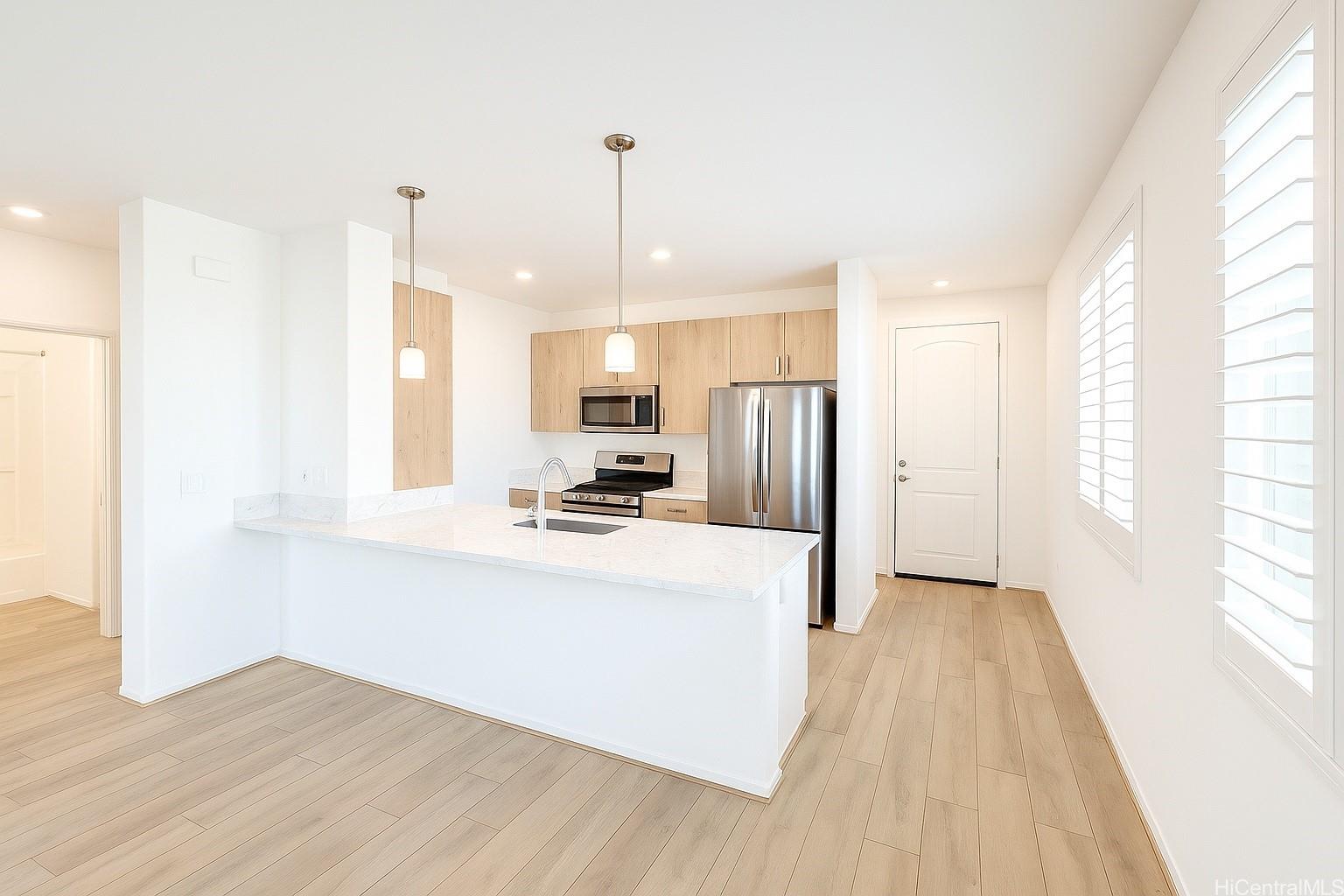 94-1133  Halekukui Street Koa Ridge, Waipahu home - photo 3 of 15