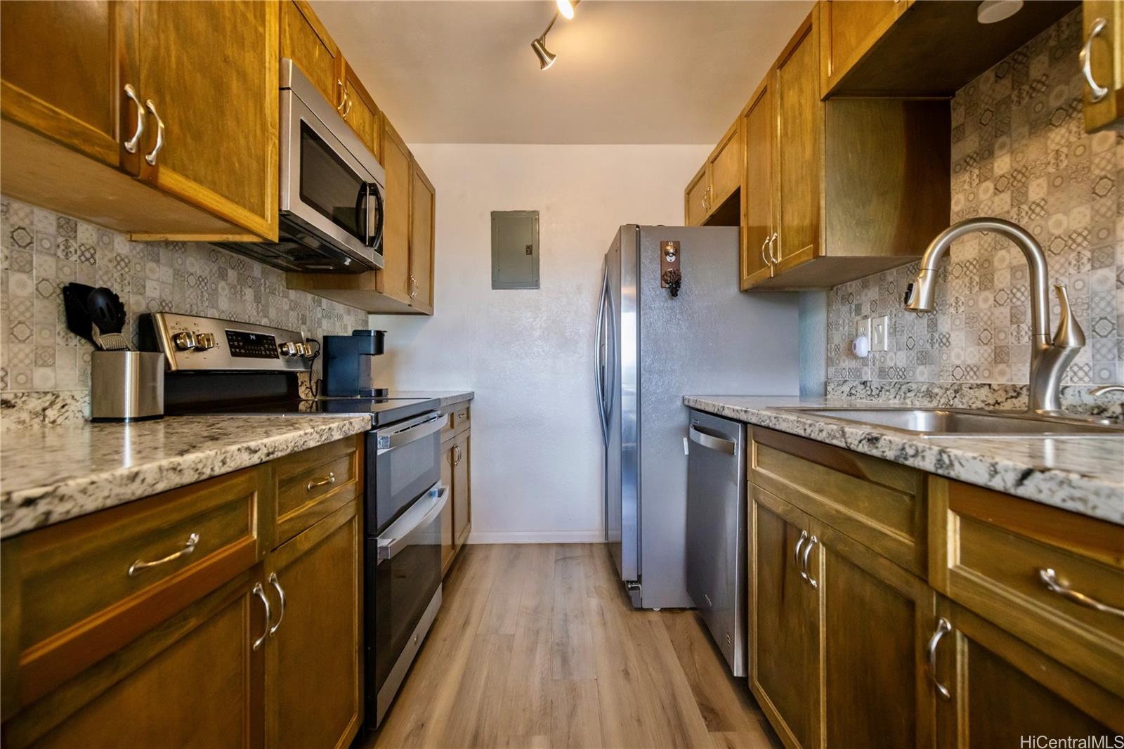 Waipio Gentry townhouse # K8, Waipahu, Hawaii - photo 6 of 19