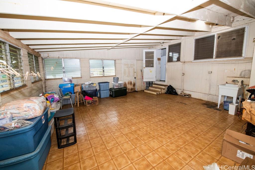 94-1151  Awalai Street Waipahu-lower, Waipahu home - photo 8 of 21