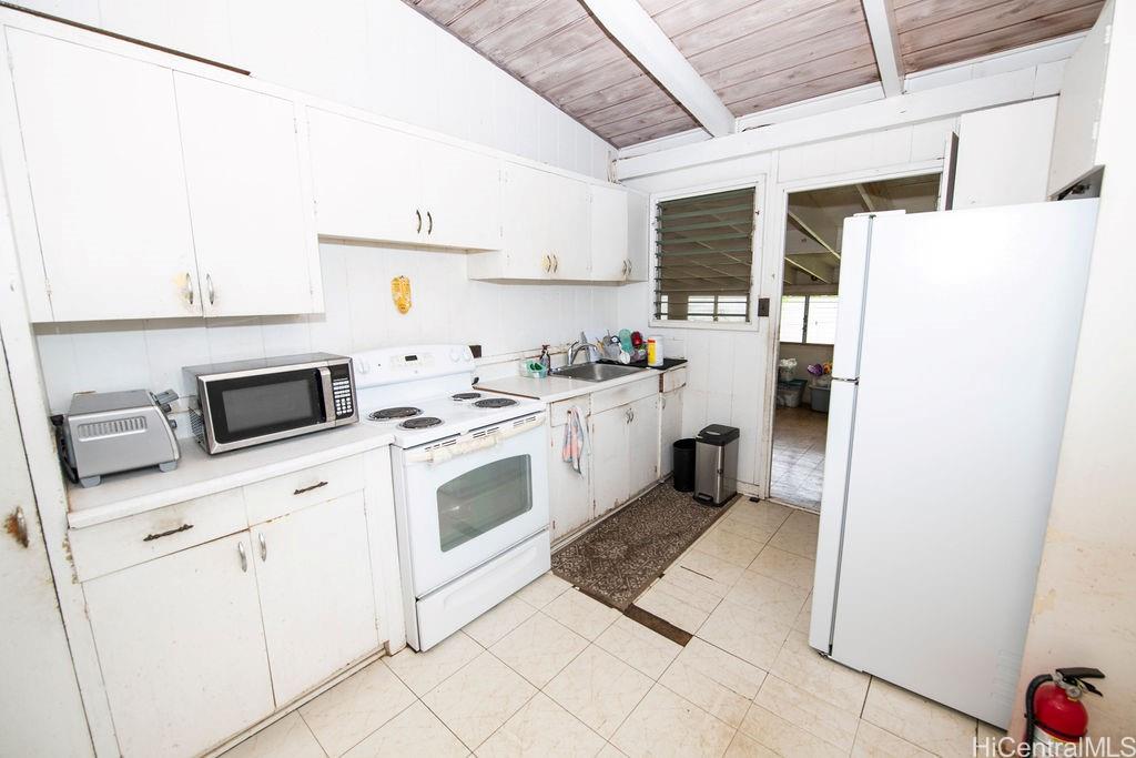 94-1151  Awalai Street Waipahu-lower, Waipahu home - photo 9 of 21