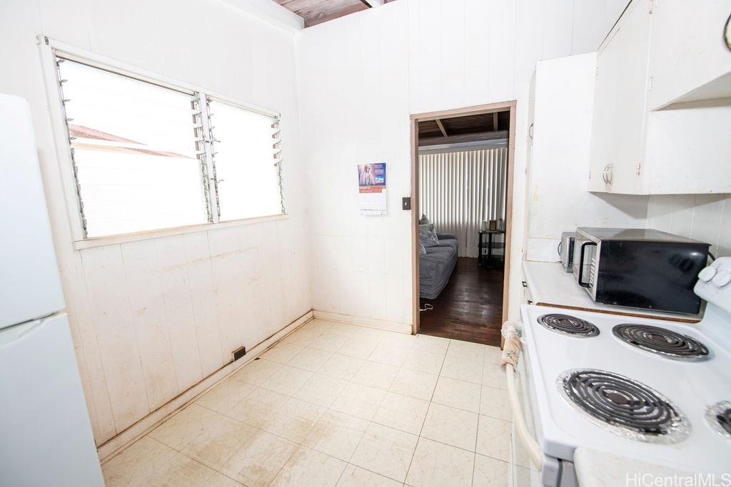 94-1151  Awalai Street Waipahu-lower, Waipahu home - photo 10 of 21