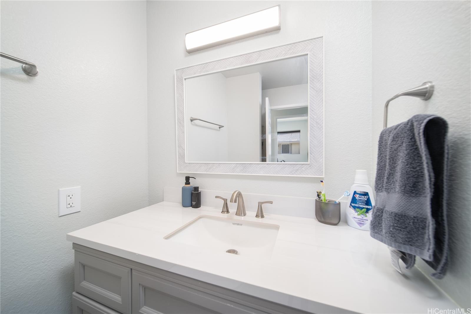 Waipio Gentry townhouse # P8, Waipahu, Hawaii - photo 16 of 25