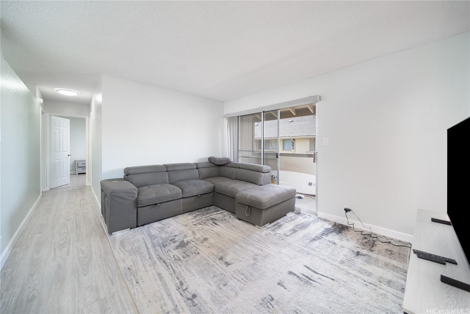 Waipio Gentry townhouse # P8, Waipahu, Hawaii - photo 3 of 25