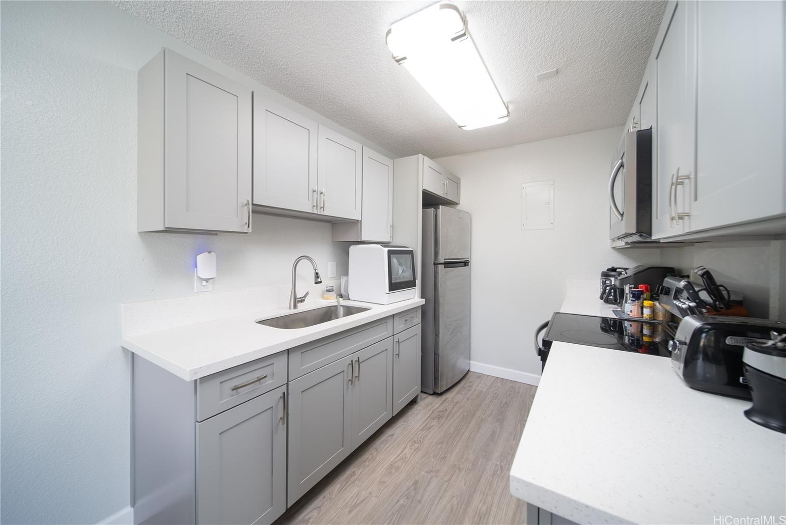 Waipio Gentry townhouse # P8, Waipahu, Hawaii - photo 7 of 25