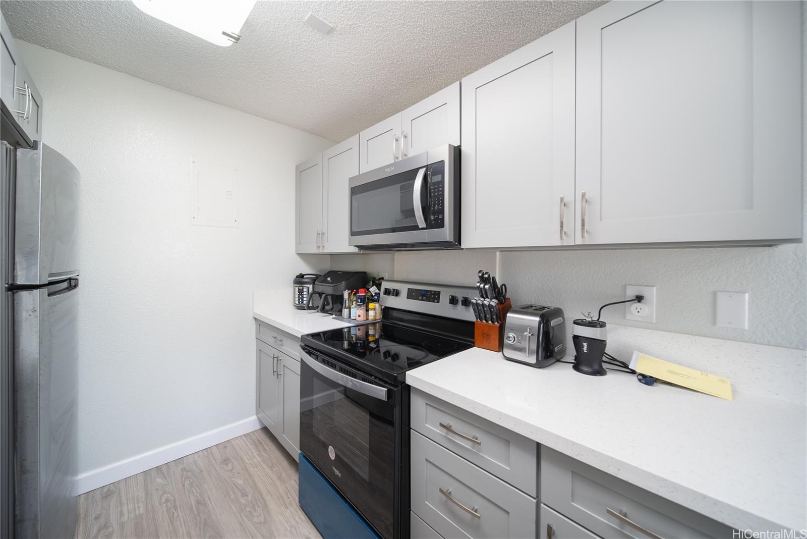 Waipio Gentry townhouse # P8, Waipahu, Hawaii - photo 8 of 25