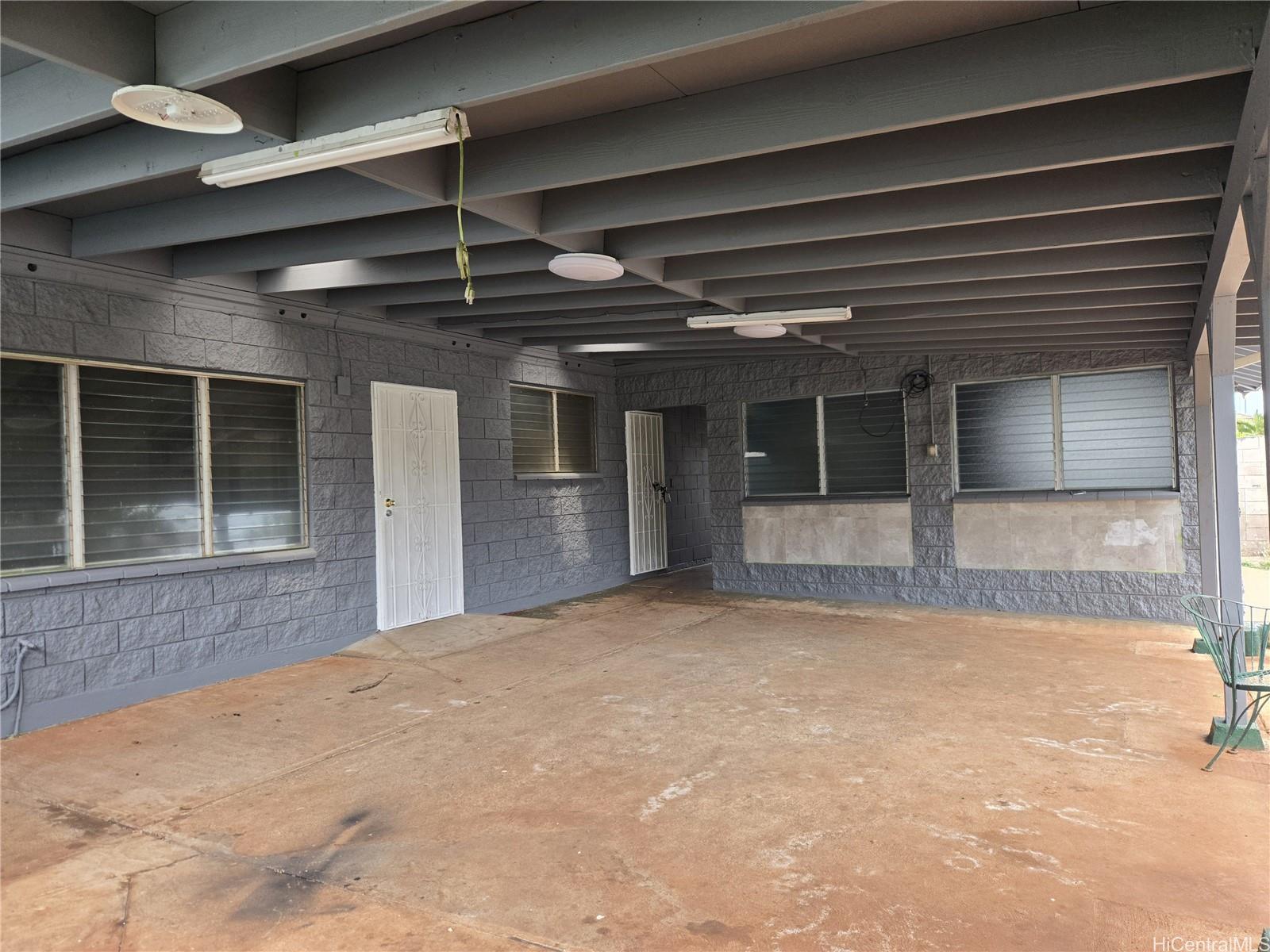 94-1166  Hoomakoa Street Waipahu Estates, Waipahu home - photo 2 of 18