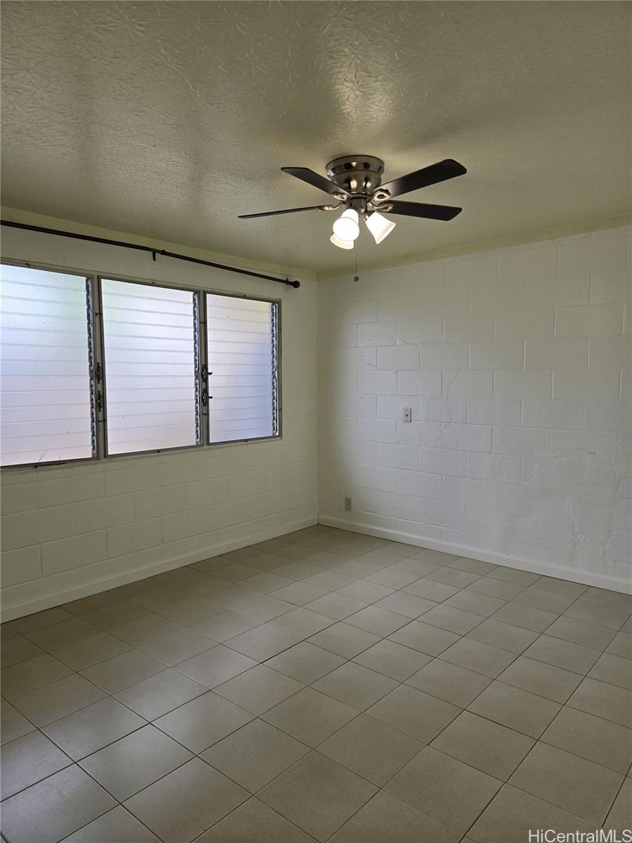 94-1166  Hoomakoa Street Waipahu Estates, Waipahu home - photo 12 of 18