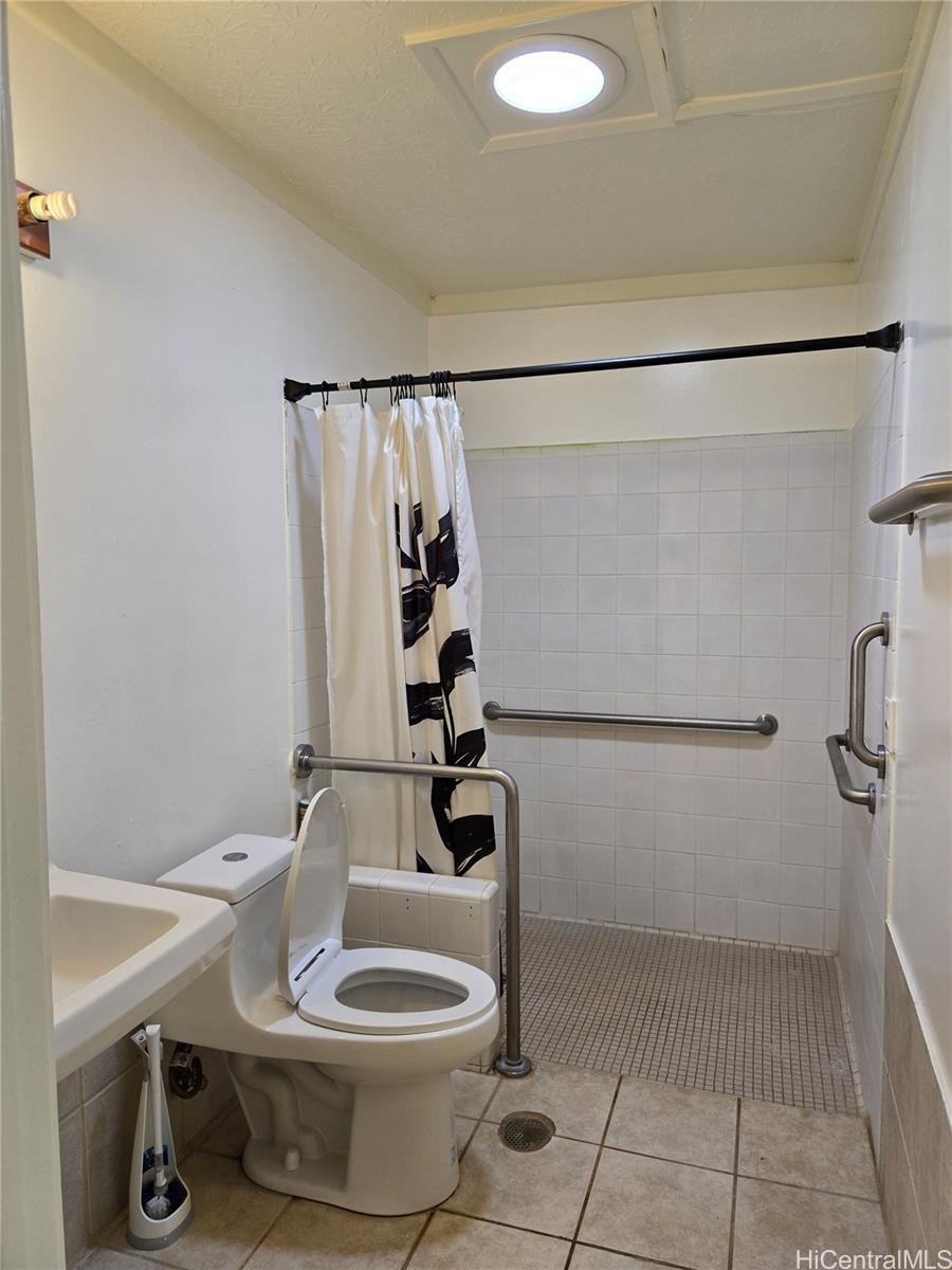 94-1166  Hoomakoa Street Waipahu Estates, Waipahu home - photo 14 of 16