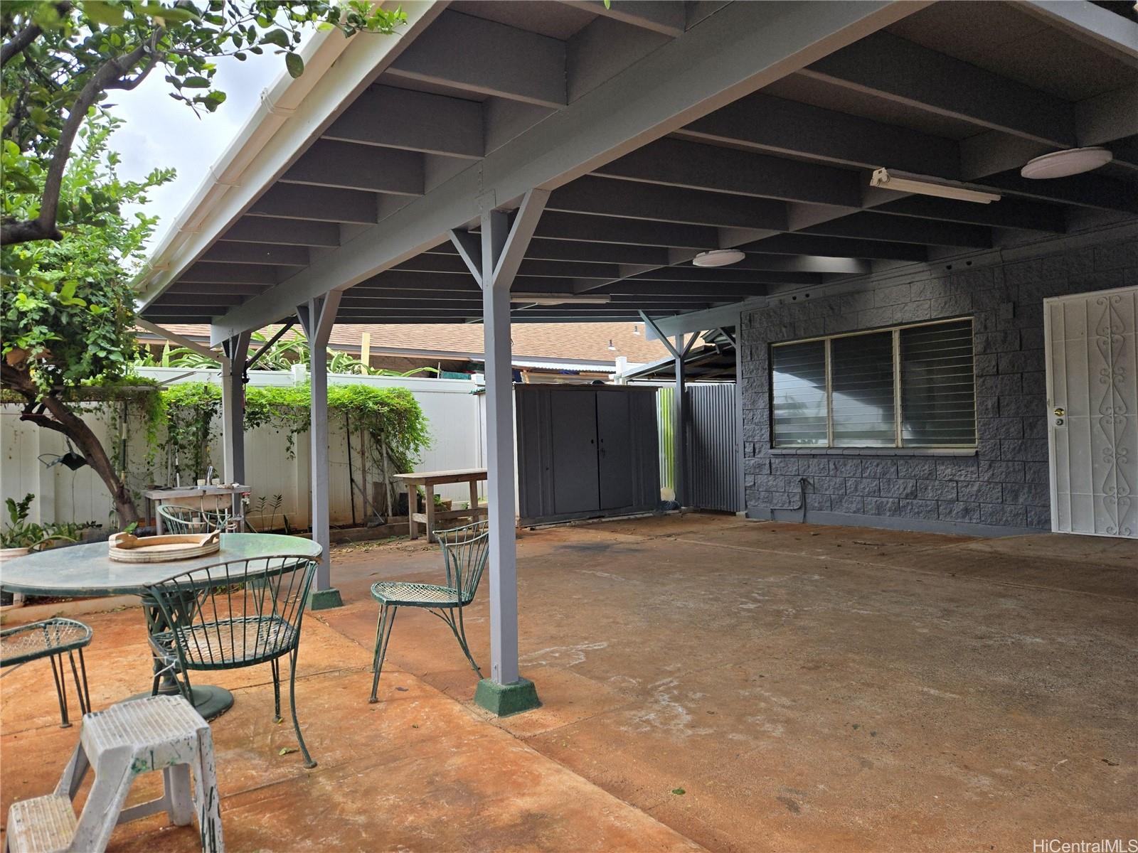 94-1166  Hoomakoa Street Waipahu Estates, Waipahu home - photo 4 of 18