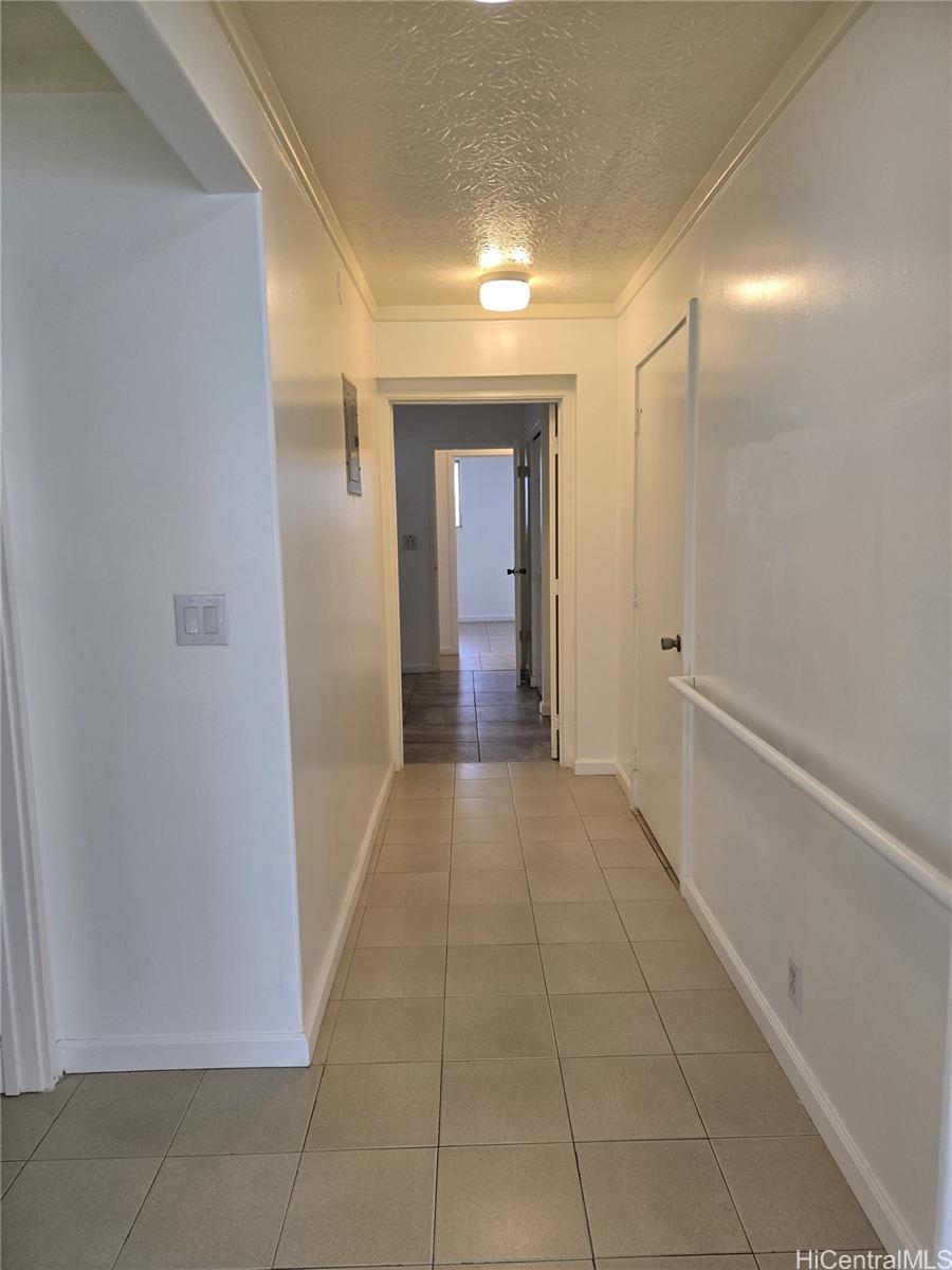 94-1166  Hoomakoa Street Waipahu Estates, Waipahu home - photo 8 of 16