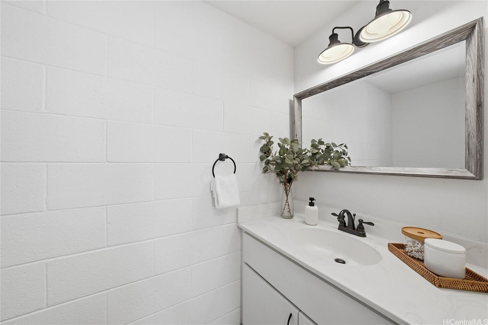 Penakii condo # 23B, Waipahu, Hawaii - photo 12 of 25