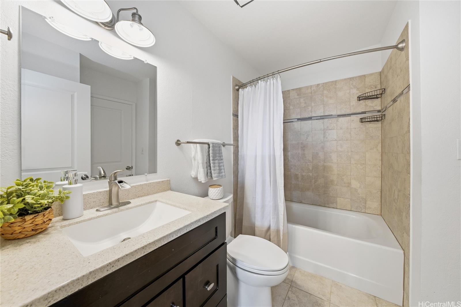 Penakii condo # 23B, Waipahu, Hawaii - photo 18 of 25