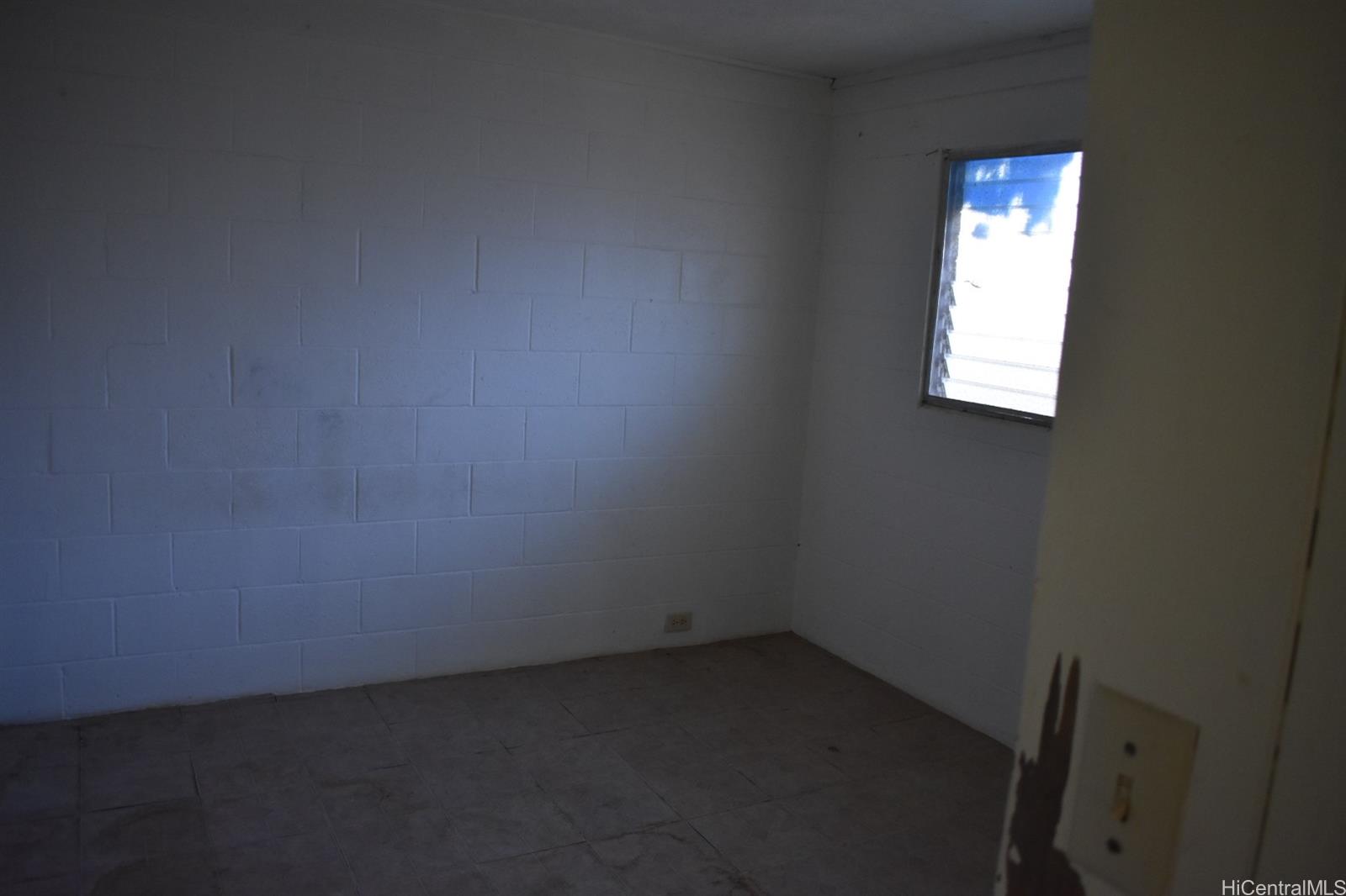 94-120  Poailani Circle Waipahu-lower, Waipahu home - photo 12 of 21