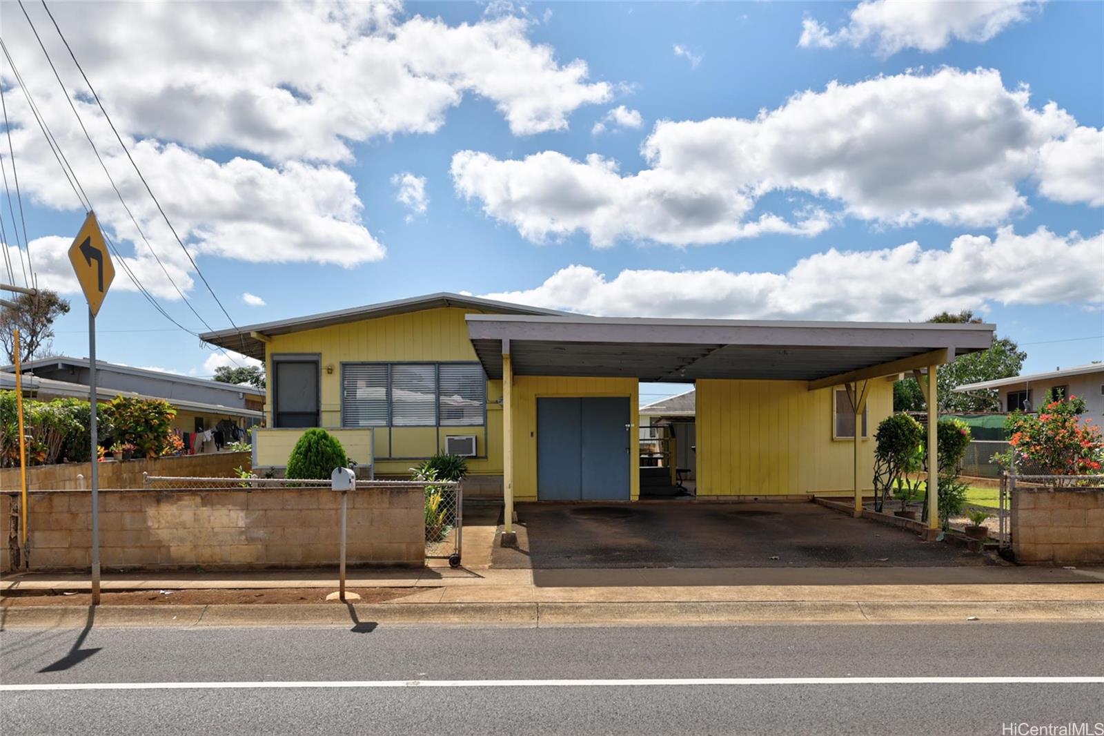 94-1225  Kahuanui Street Waipahu Triangle,  home - photo 1 of 25