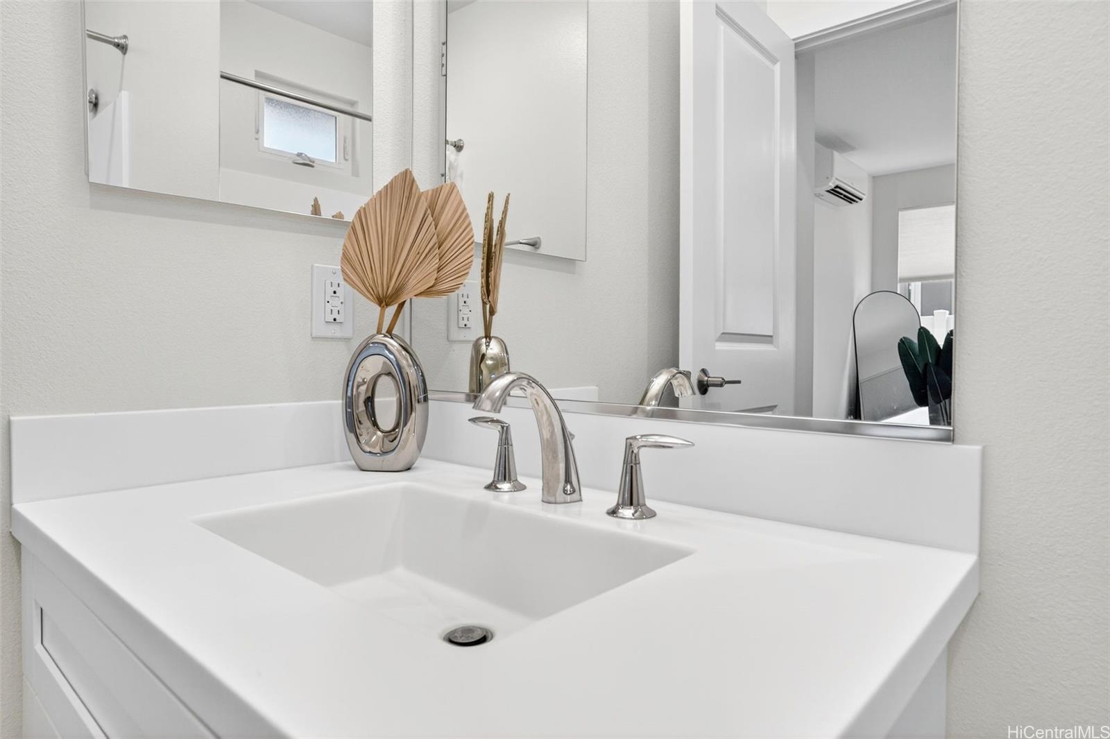 94-1251  Hale Halawai Drive Koa Ridge, Waipahu home - photo 12 of 25