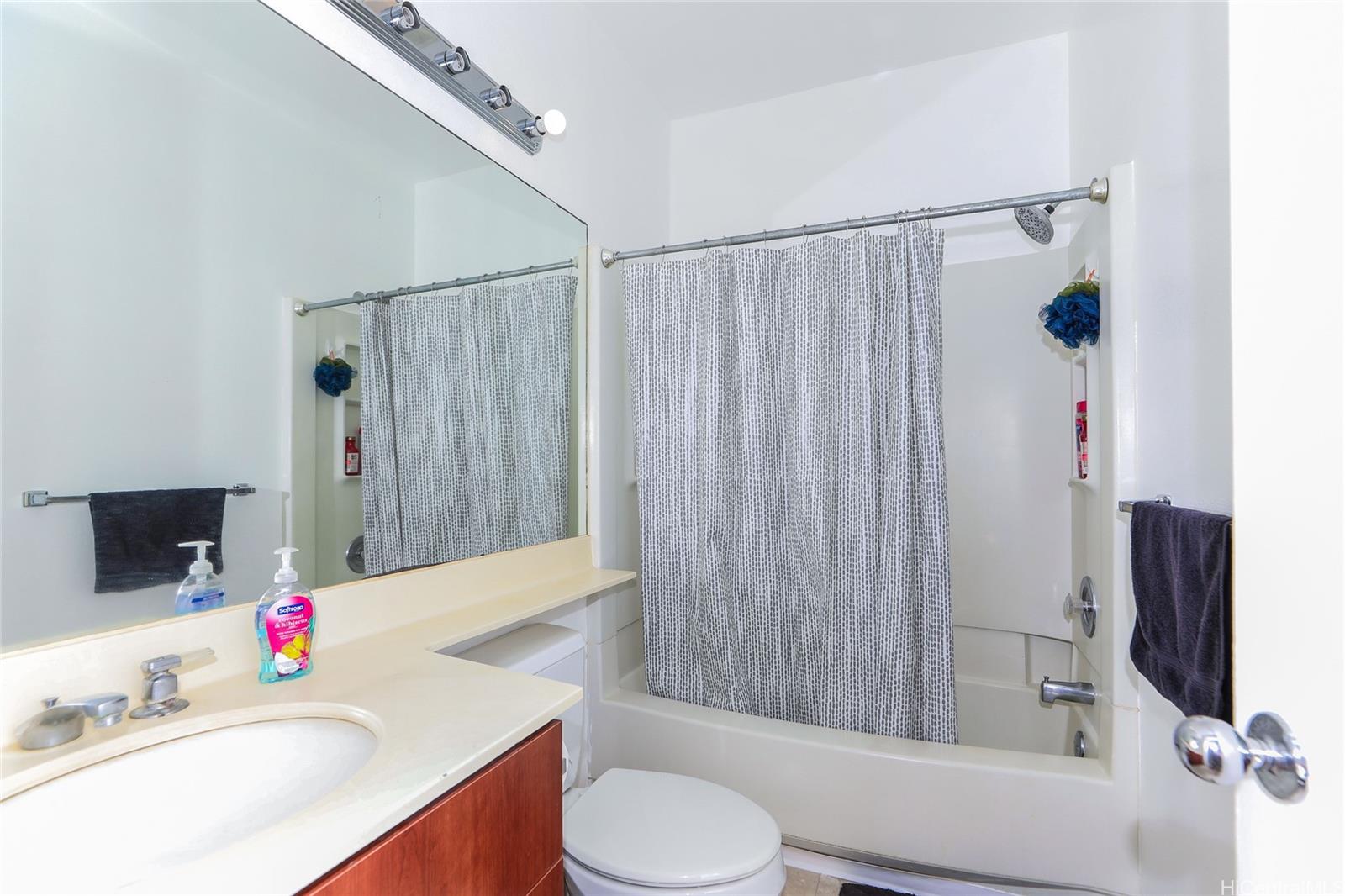 Kuani Hillside condo # 7T, Waipahu, Hawaii - photo 16 of 19