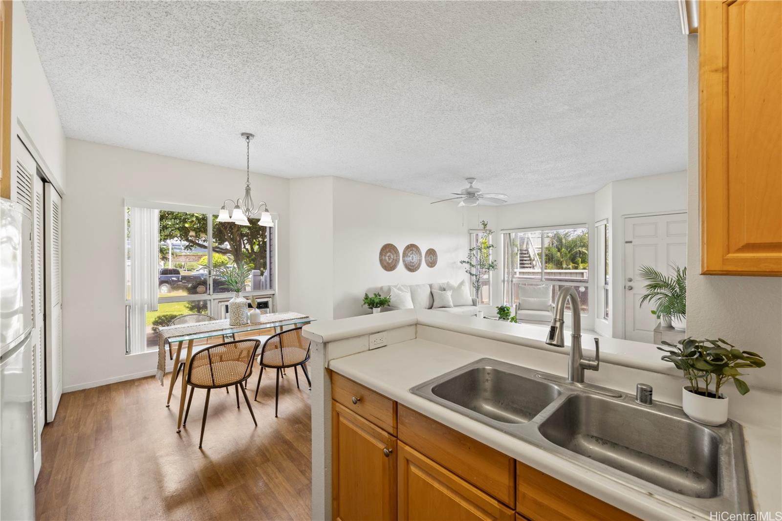 94-1255 Lumikula St townhouse # 6A, Waipahu, Hawaii - photo 6 of 25