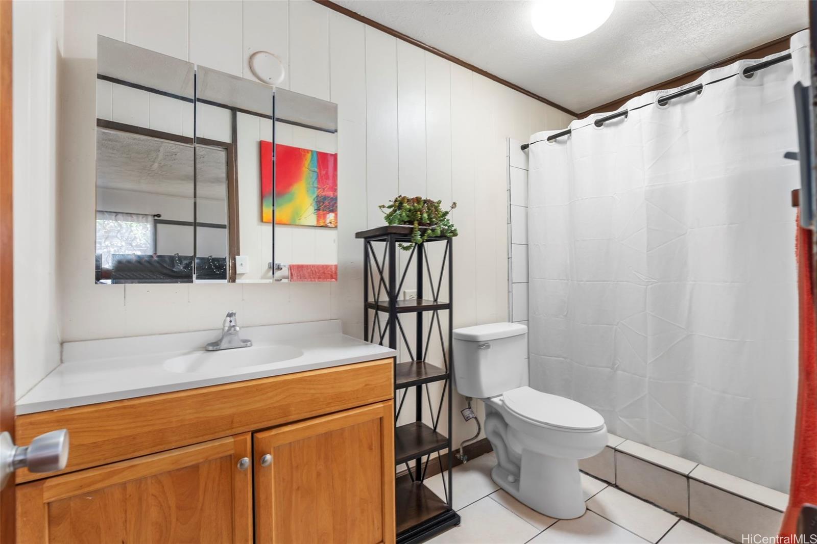 94-1334  Henokea St Waipahu-lower, Waipahu home - photo 18 of 25