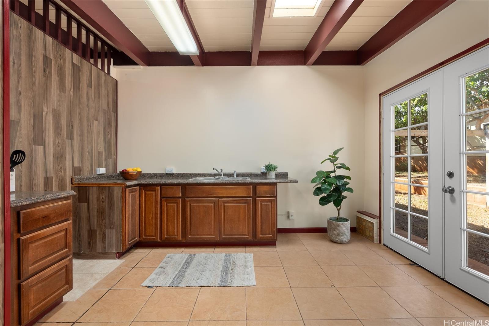 94-1334  Henokea St Waipahu-lower, Waipahu home - photo 10 of 25