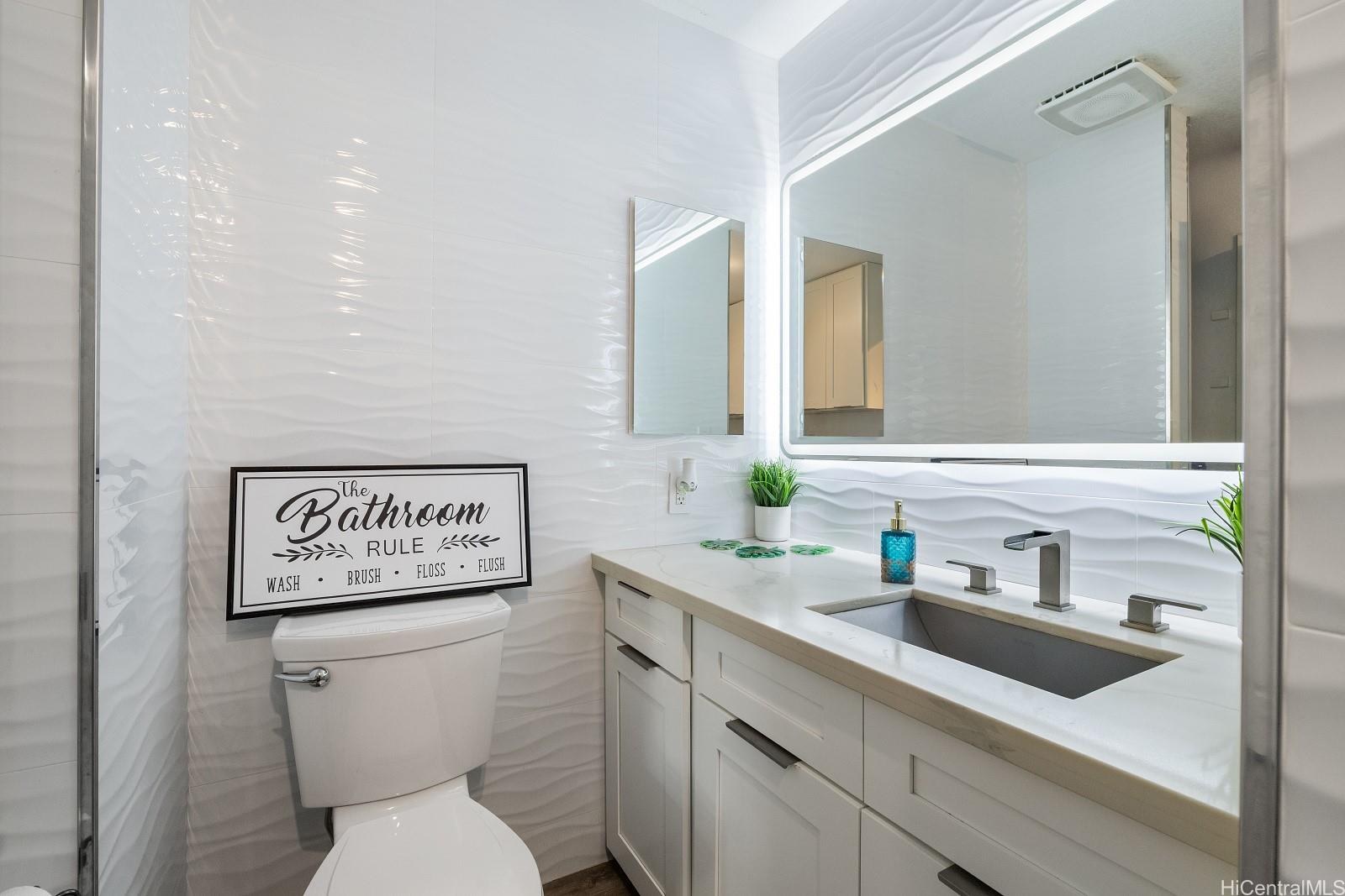 Royal Palm at Waipio I condo # 5U, Waipahu, Hawaii - photo 12 of 21